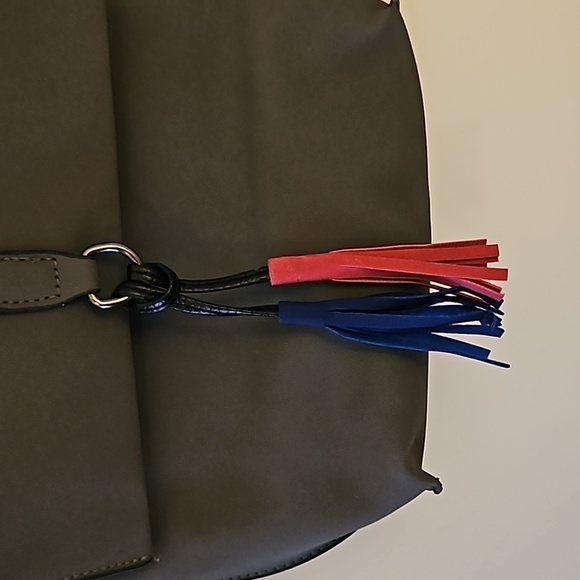 THREADED PEAR Gray Tassel Colorful Guitar Strap Shoulder Mini Bag - Picture 4 of 8